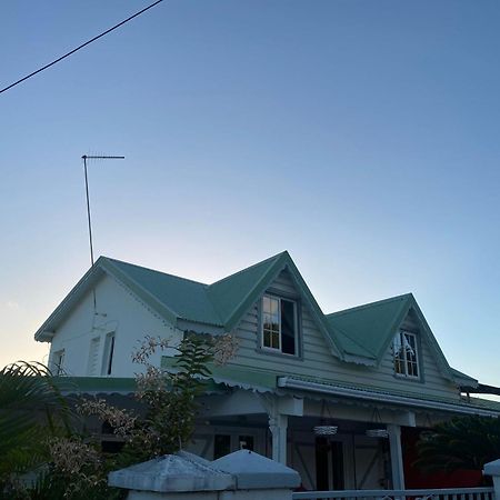 Villa Adelaide Grand-Bourg  Buitenkant foto